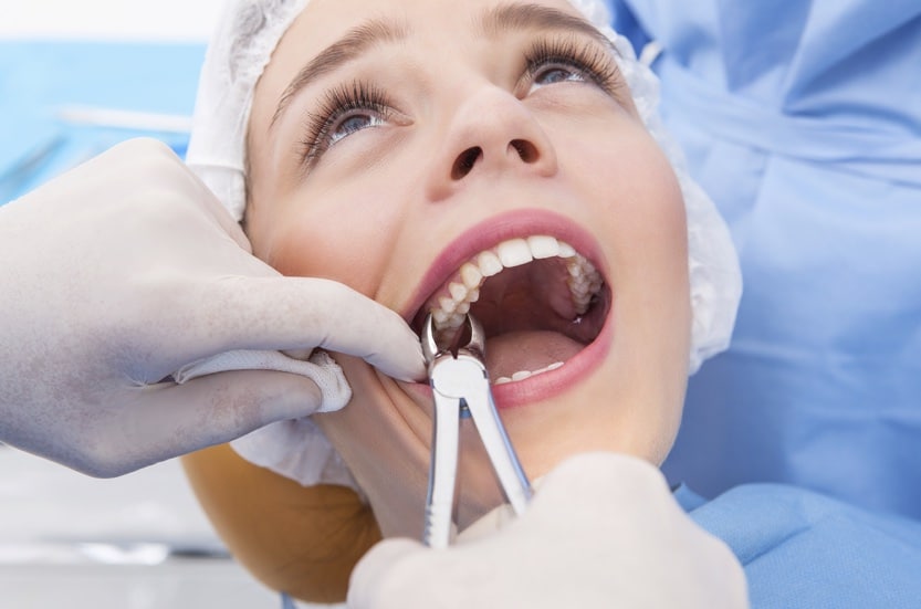 Get A Radiant Smile By Approaching A Knowledgeable Dentist